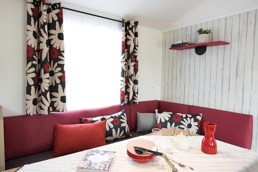 Camping Le Clos De Balleroy Eksteriør billede