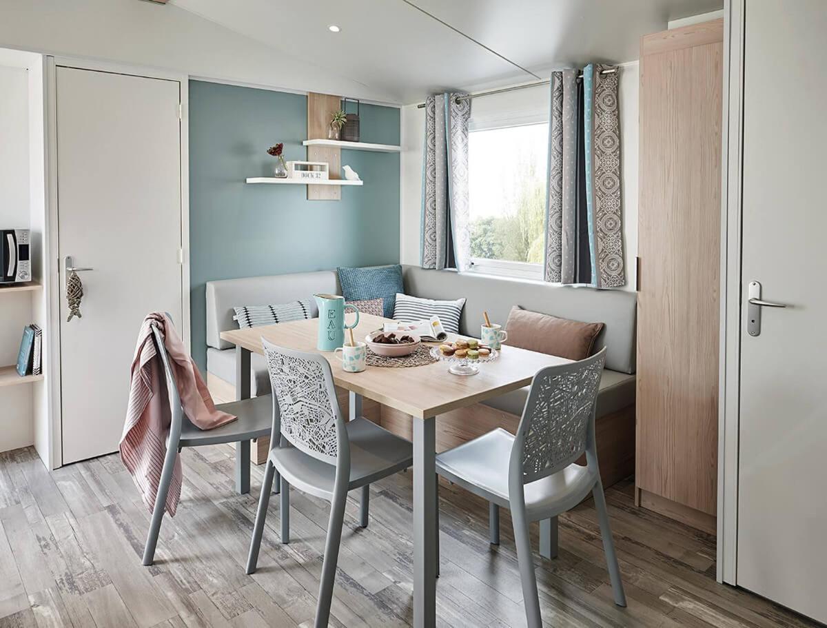 Camping Le Clos De Balleroy Eksteriør billede